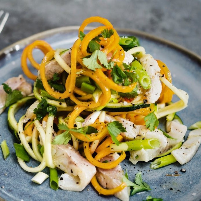 Tengeri sügér, sárgarépa és cukkini gyömbéres ceviche